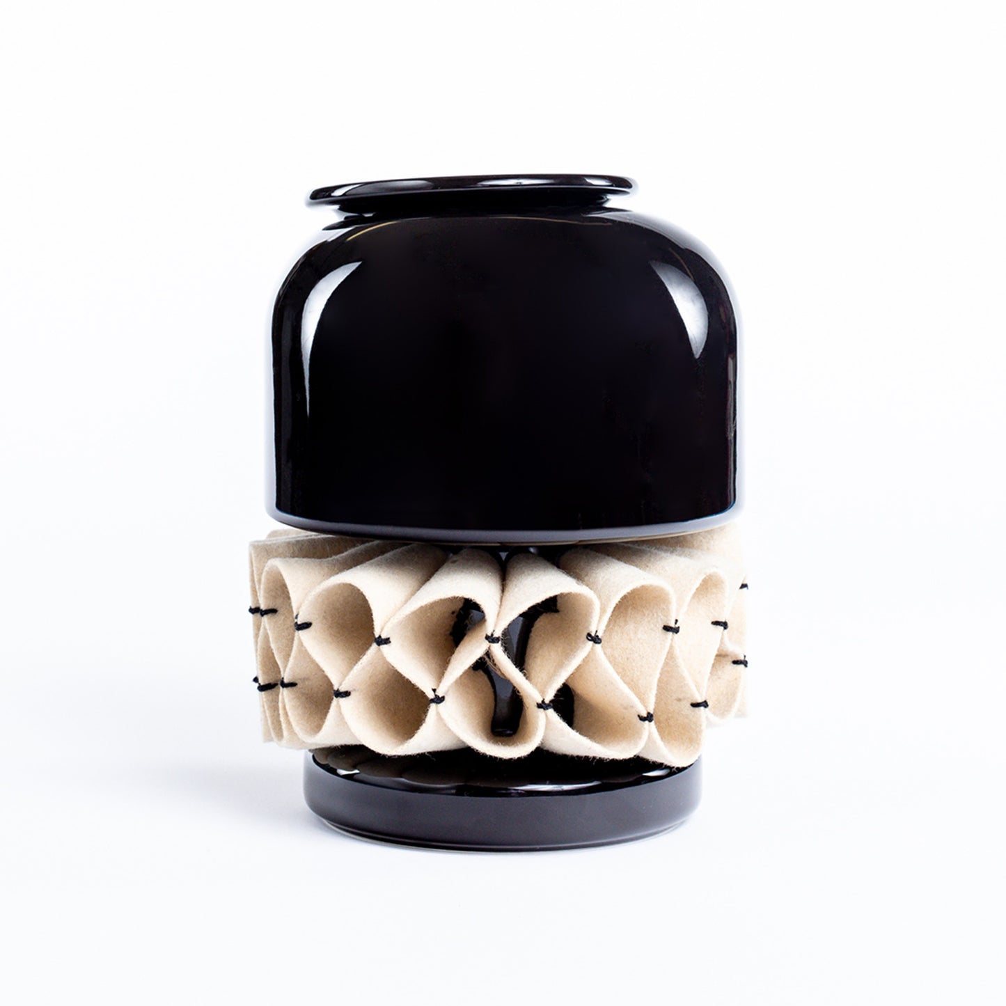 Bonbonniere, Black